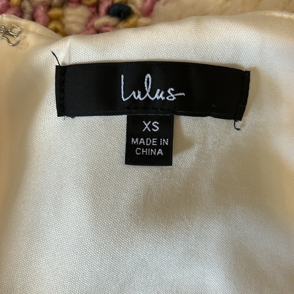 White Lulu’s dress in a size extra small - Picture 3 of 4